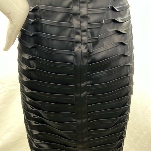 CALVIN KLEIN BodyCon Black Satin Macro Pleated Cocktail Sleeveless Dress SZ8 - Picture 2 of 7